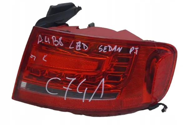 Begagnad Audi A4 B8 höger bakljus LED image 2