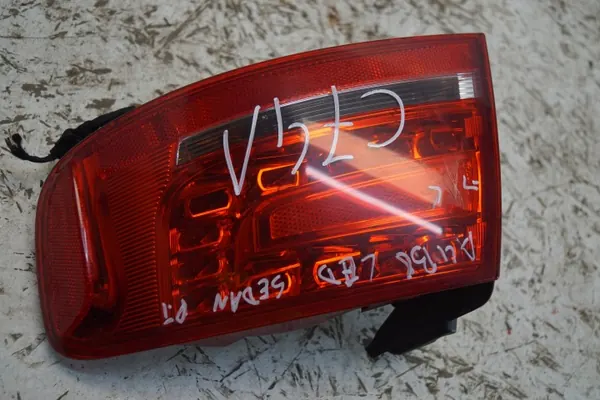 Begagnad Audi A4 B8 höger bakljus LED image 10