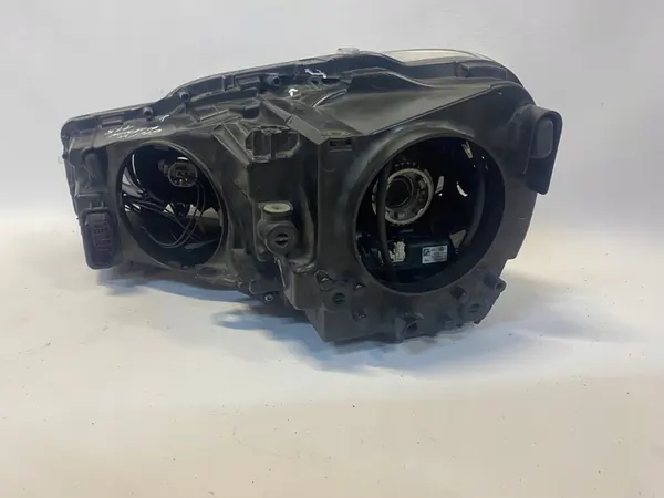 Farol dianteiro direito Bi-Xenon VW Golf VI image 8