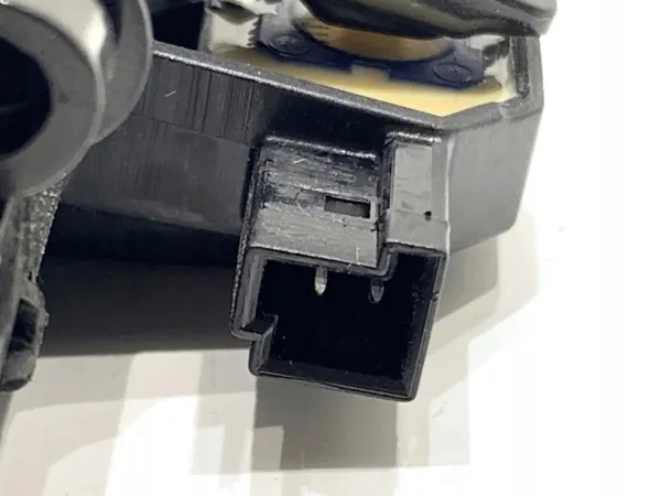 BMW X5 G05 Manilla Portón 7381868 OEM image 3