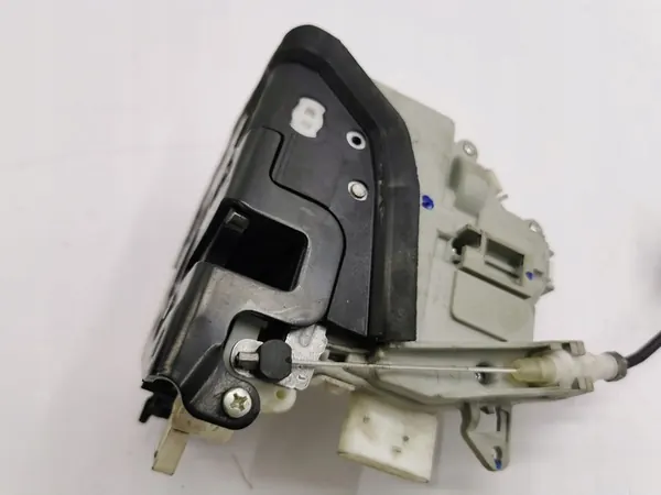 Vänster dörrlås Audi A6 S6 C7 2018 image 3