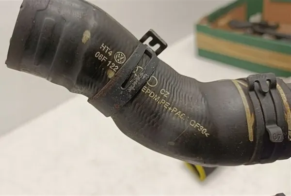 Vesiputki Audi A3 8P VW Seat Skoda RS 1.8 2.0 TFSI image 5