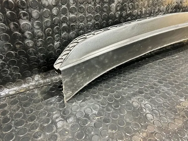 Kia Ceed III Takapuskurin Spoileri OEM 86612-J7000 image 3