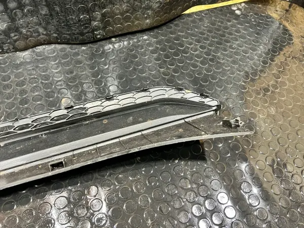 Kia Ceed III Takapuskurin Spoileri OEM 86612-J7000 image 5
