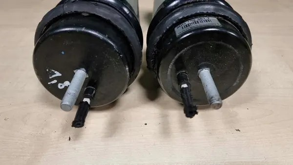 VW PHAETON 3.0 TDI Moottorin Kiinnike Vasemmalle Oikealle 3D0199381T image 3