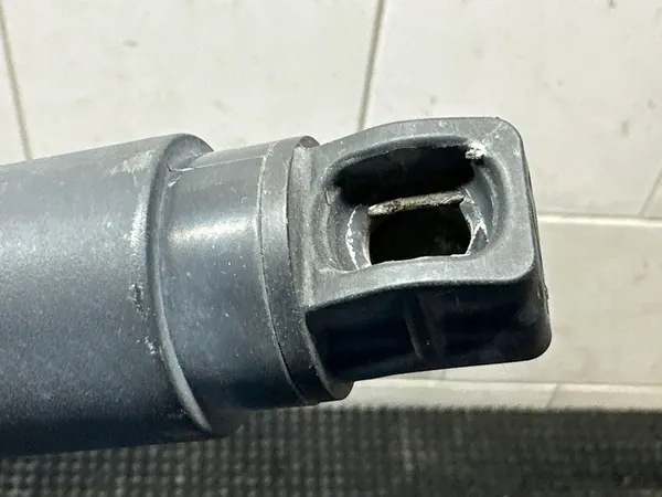 BMW X5 E70 Atuador elétrico do porta-malas esquerdo image 3