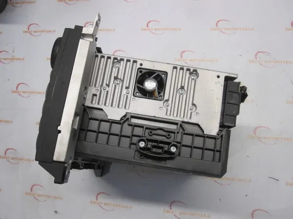 Rádio CD Mercedes W245 OEM A1699002000 - Usado image 5