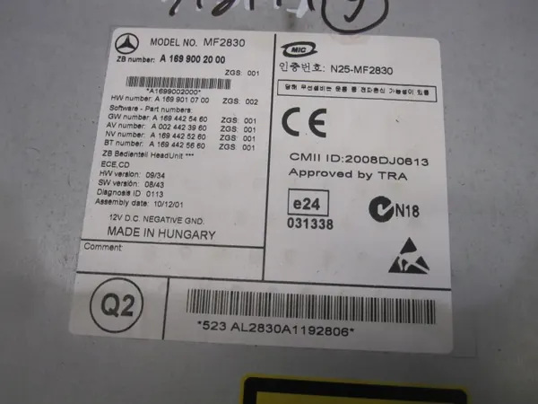 Rádio CD Mercedes W245 OEM A1699002000 - Usado image 8