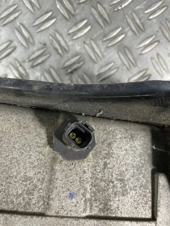 Jeep OE Brandstofffilterhuis OEM 68084905AG image 3