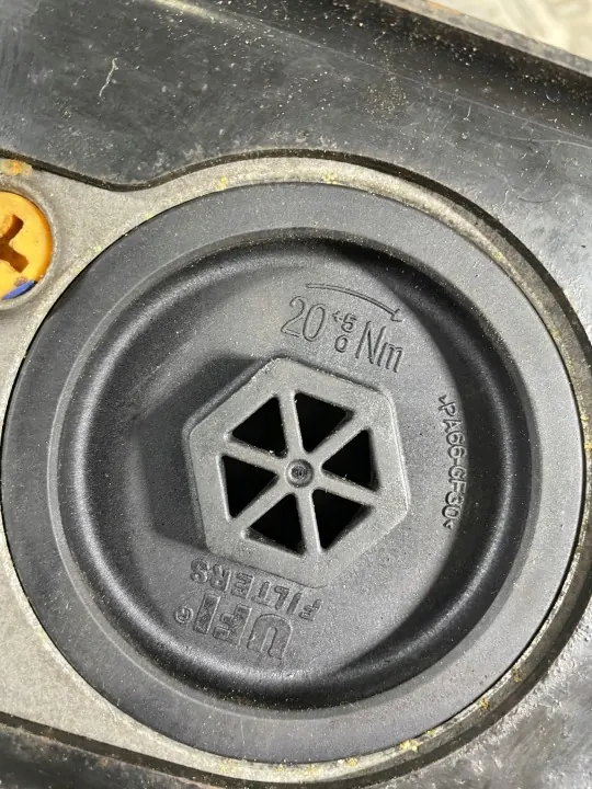 Jeep OE Brandstofffilterhuis OEM 68084905AG image 6