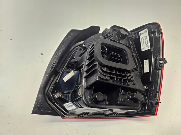 Luz trasera izquierda VW Polo V Lift 2014-2017 OEM 6C0945095F image 9