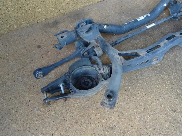 AUDI A3 8V GOLF VII LEON III Assale Posteriore OEM 5Q0505315G image 2