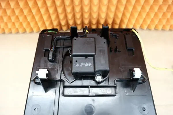 Mercedes CLS W219 CD-byttarficka OEM A2196800752 image 3