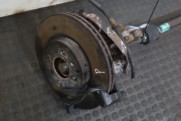 Mozzo anteriore destro Kia Rio III image 3