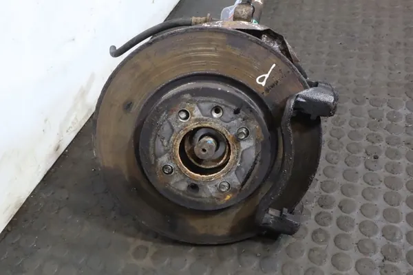 Mozzo anteriore destro Kia Rio III image 4