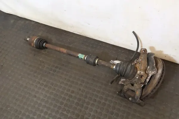 Mozzo anteriore destro Kia Rio III image 7