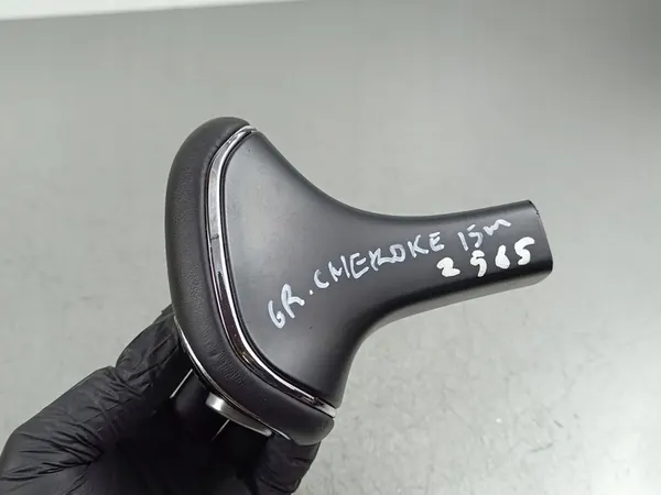 2015 Jeep Grand Cherokee Gear Shift Knob FOB49869 image 5
