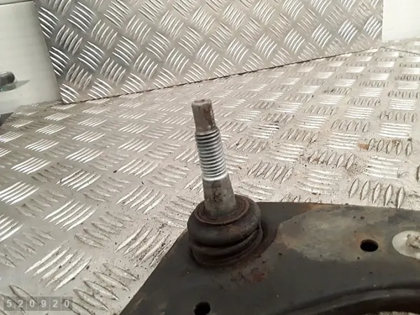 Brazo de suspensión Ford Ranger OEM AM-520920 - Usado image 3