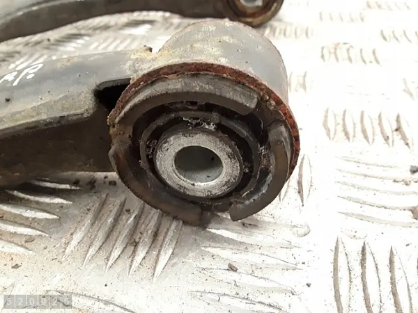 Brazo de suspensión Ford Ranger OEM AM-520920 - Usado image 4