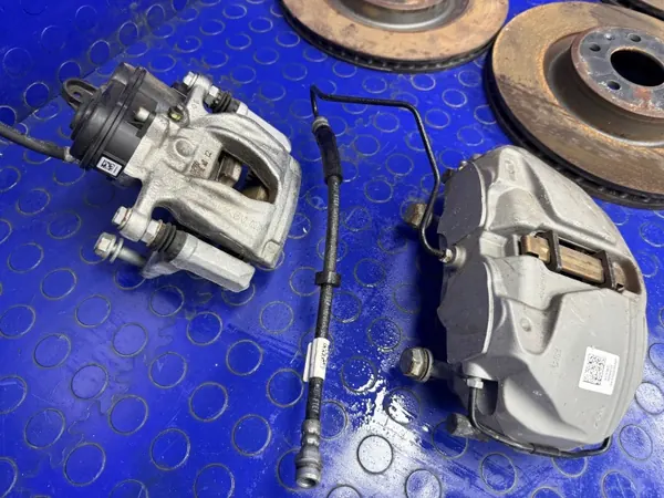 Kit de Pinza de Freno Audi 8W06CD con Discos image 3