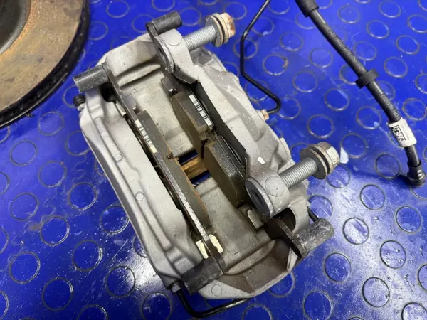 Kit de Pinza de Freno Audi 8W06CD con Discos image 9