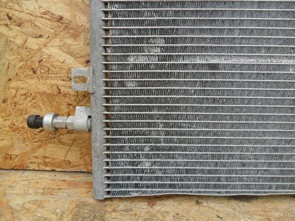 Renault Clio III Micra 2005 Condenseur A/C OEM 641891GV image 10