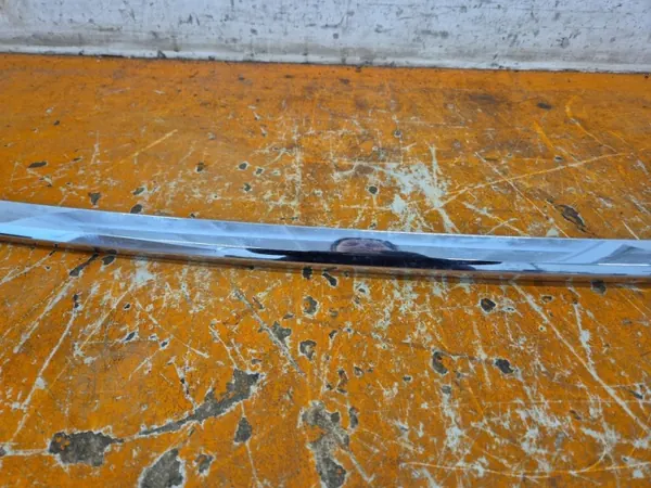Mercedes W213 Bagagelucklist OEM A2137402000 image 3