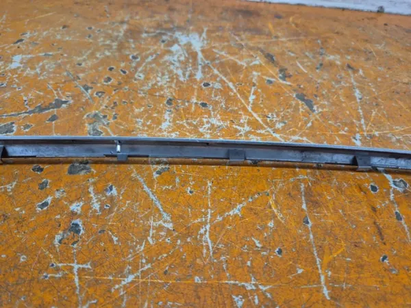 Mercedes W213 Bagagelucklist OEM A2137402000 image 9