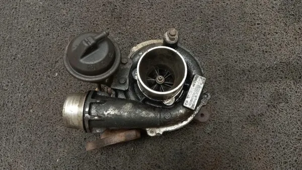 Käytetty turbo OEM H8200483650 Opel Movanolle image 3