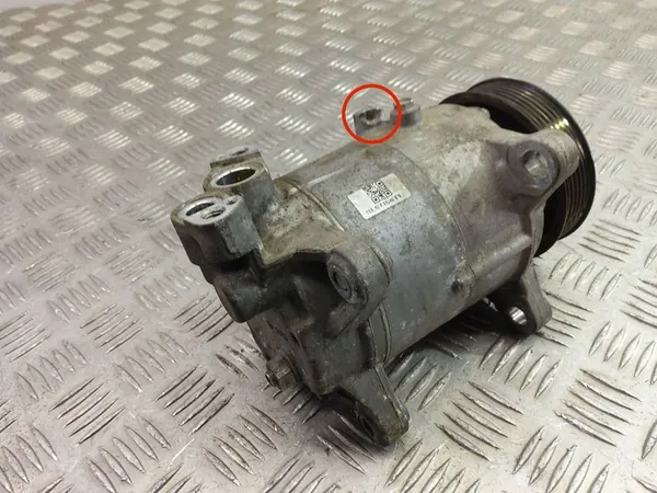 Compressore aria condizionata BMW X2 F39 OE 6842618 image 5