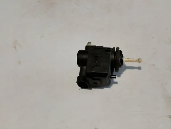 Renault Headlight Adjuster OEM 007878-40 - Used image 4
