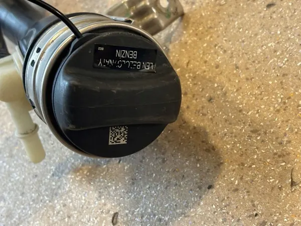 Bränslefyllningshals OEM 7404085 för BMW X3 G01 3.0i image 3
