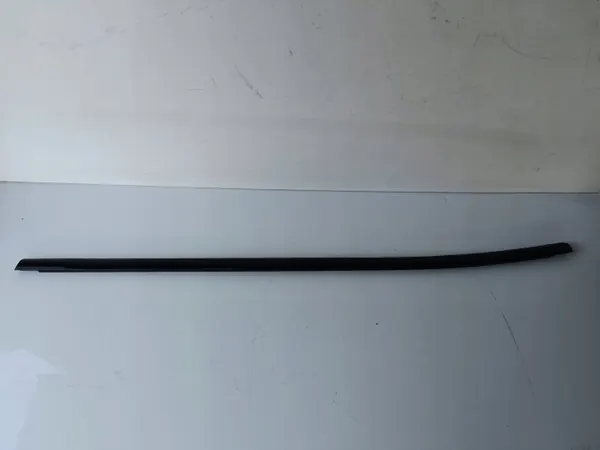 Takaikkunan tiiviste vasen OEM LISTWA TYLNA LEWA BMW F25 image 2