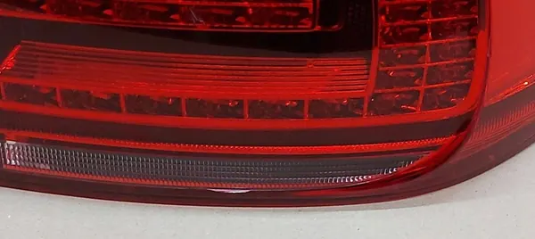 Luz trasera derecha Volkswagen Tiguan image 3