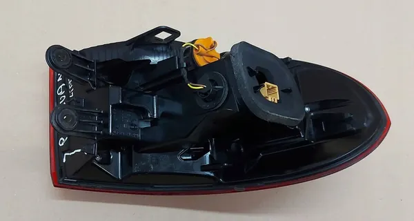 Luz trasera derecha Volkswagen Tiguan image 4