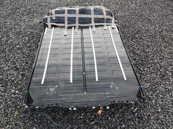 Tesla Model 3 Lift Batterie OEM 1700014-55-F 2023-2026 image 3
