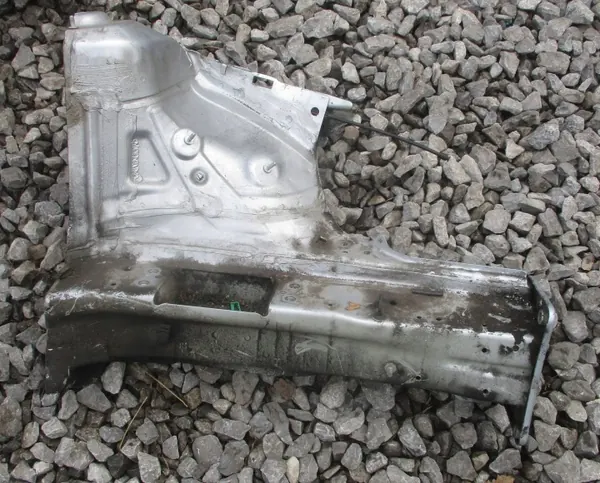Jupette avant gauche OEM 5Q0804181A pour Skoda image 3