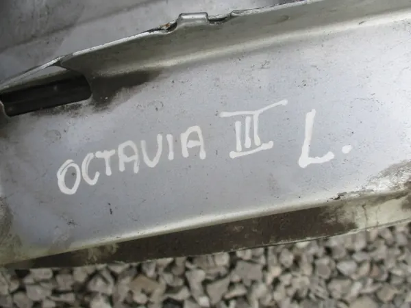 Jupette avant gauche OEM 5Q0804181A pour Skoda image 9