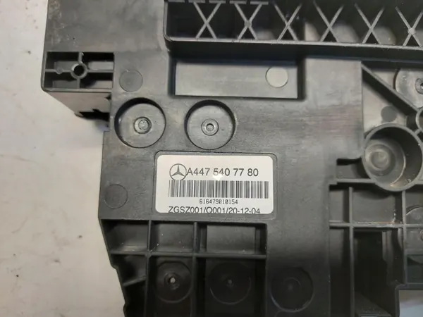 Sulakekotelo Mercedes EQV W447 OEM A4475407780 image 3