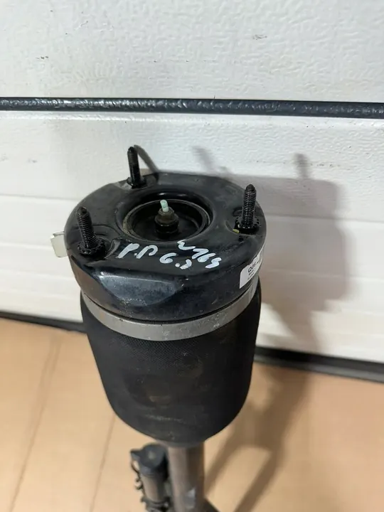 Fram Höger Stötdämpare Mercedes ML W164 6.3 AMG image 2