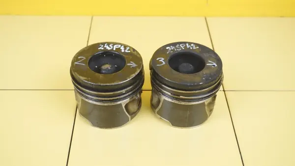 Pistón Hyundai Santa Fe II 2.2 CRDI OEM P281 1E13A 104 image 2
