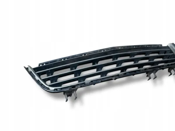 Puskurin ritilä OEM 13238553 Opel Astra H Faceliftille image 4