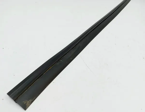 Joint de seuil droit Toyota C-HR II OEM 67865-F4010 image 3