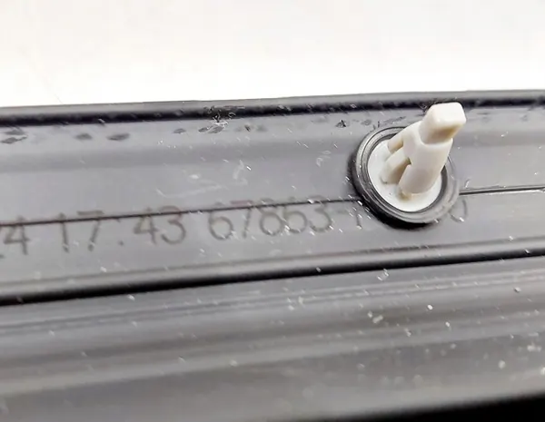 Joint de seuil droit Toyota C-HR II OEM 67865-F4010 image 5