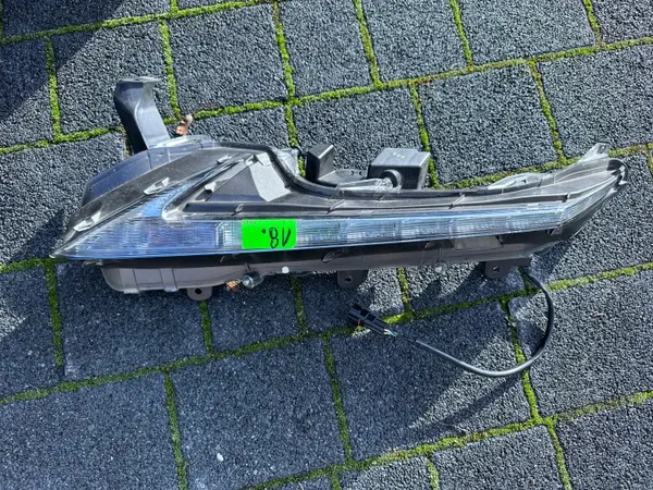LED DRL LEXUS NX 16- Vasen Suuntavalo USA image 6