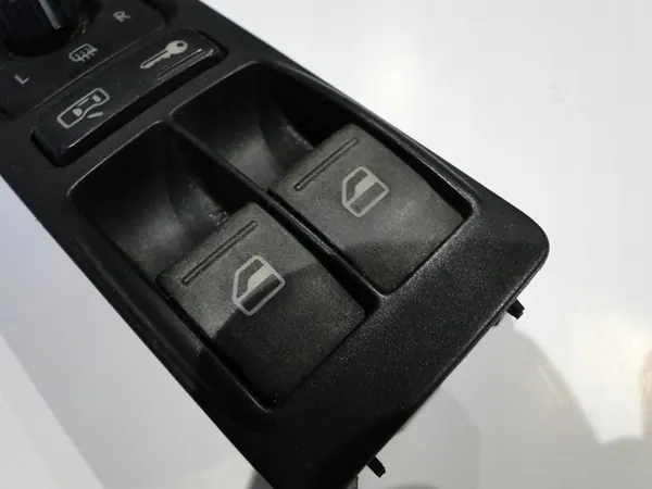 VW T5 Raampaneel Voor - 7E1959565E 7E0959855A image 3