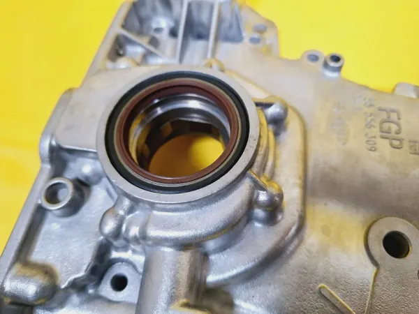 Öljypumppu jakokansi OEM DRC93392 Opel Astra H image 4