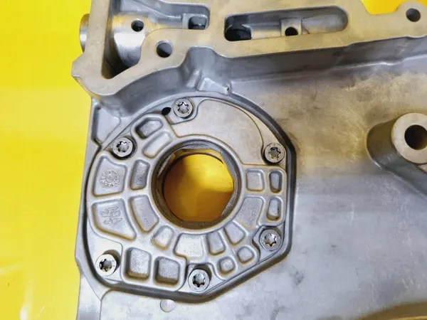 Öljypumppu jakokansi OEM DRC93392 Opel Astra H image 8