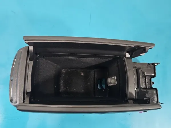 Accoudoir tunnel OEM IMPRK1548205 pour Peugeot 508 II image 3