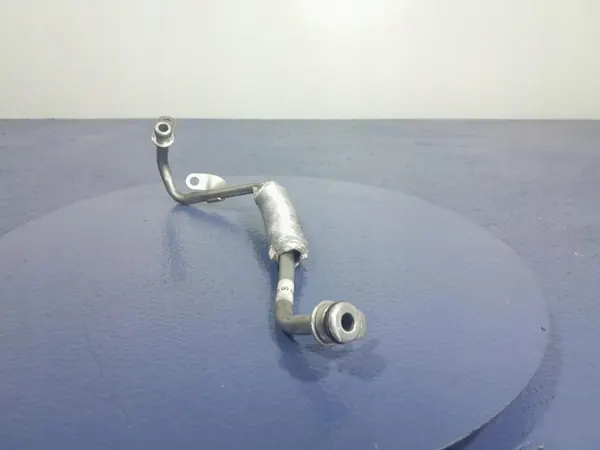 Mercedes-turboöljyjohto OEM A2562030002 - Käytetty image 3